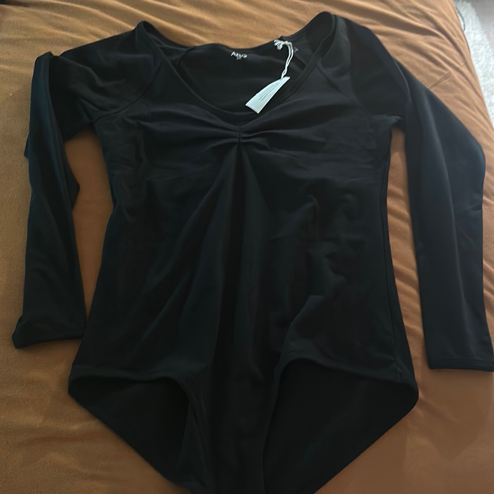 Paloma leo from ARQ in black NWT